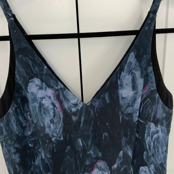 RW&CO A Line Dress - Picture 3 of 6